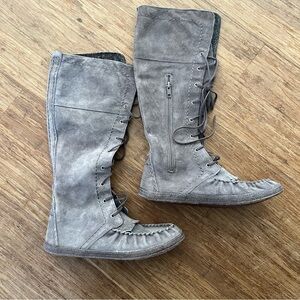 UGG Somaya Suede Grey/Beige Front Lace Side Zip Moccasin Boots, Sz 8.5
